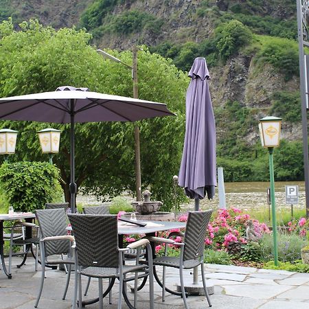 Alt Reinsport Hotel Piesport Exterior photo