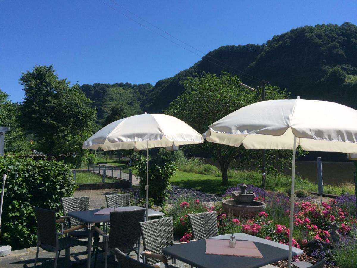 Alt Reinsport Hotel Piesport Exterior photo